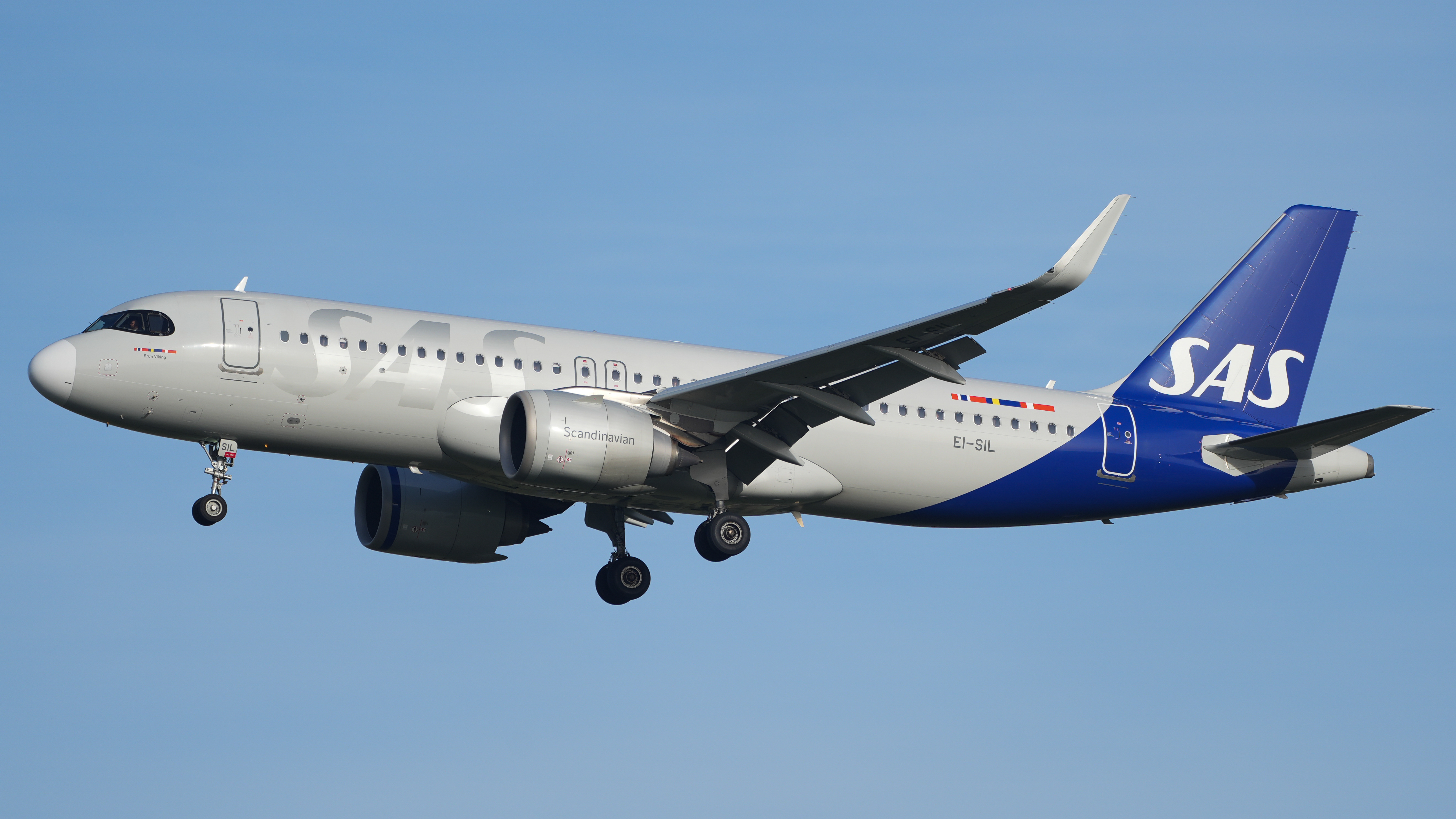 SAS Uçağı Kokpit Camı Çatlayınca Kopenhag'a Acil İniş Yaptı