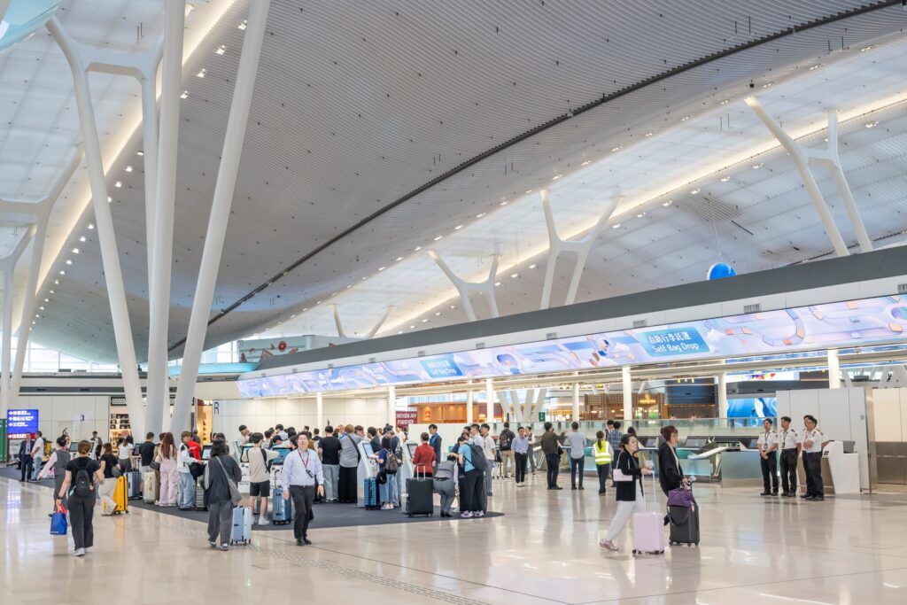 Hong Kong Havalimanı'nın Yeni Terminali T2 Hizmete Girdi