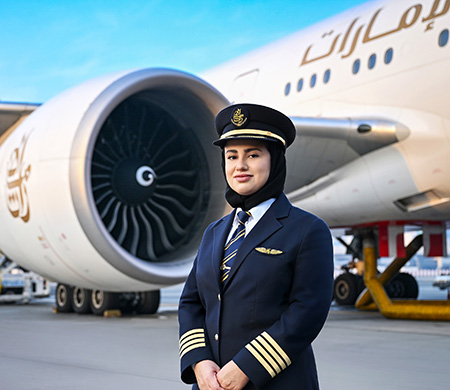 Emirates'ten Tarihi Adım: İki Kadın Pilot Kaptanlığa Terfi Etti